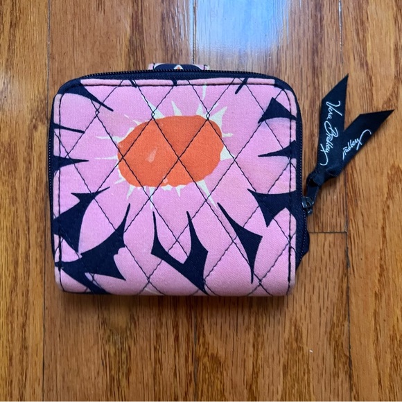 Host Pick!! Vera Bradley in Loves Mr zip coin and ID wallet. Good condition. - Picture 3 of 4